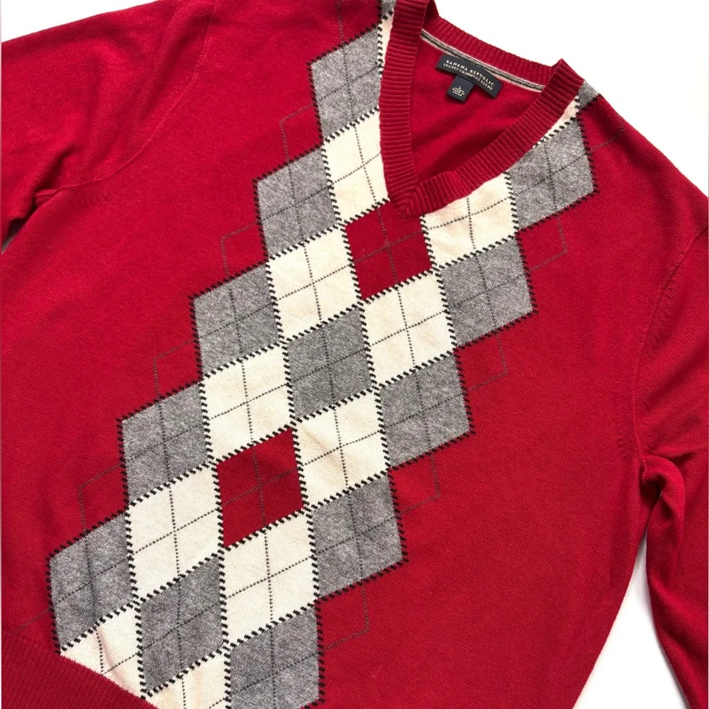 Banana Republic Luxury‎ Cashmere Blend Red & Gray Argyle V-Neck Wool Sweater LG